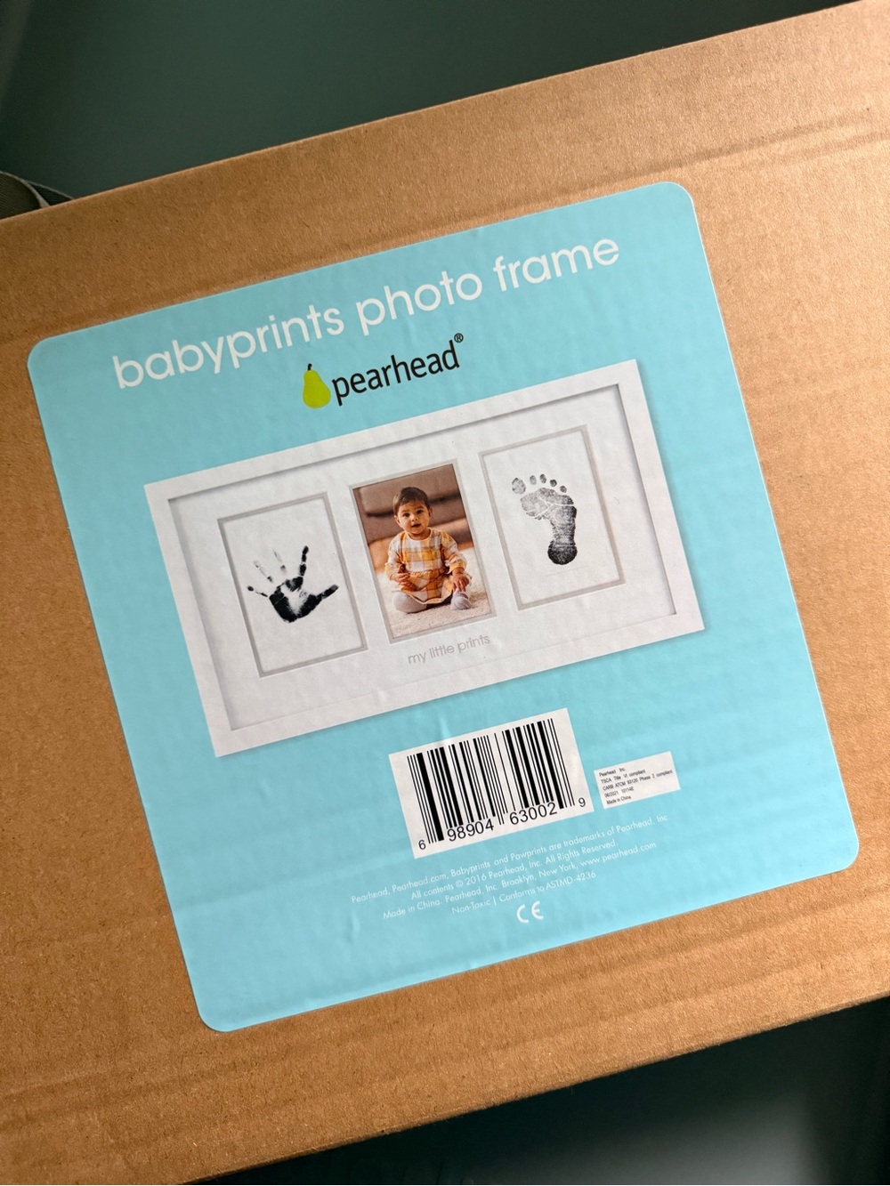 Pearhead Babyprints Photo Frame 4x6 photos / prints, silver detailing.